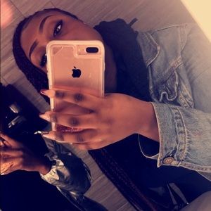 Meet your Posher, Christina